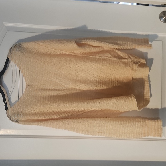 Free People oversized sweater. Lg. V neck.  Peach - Picture 3 of 3